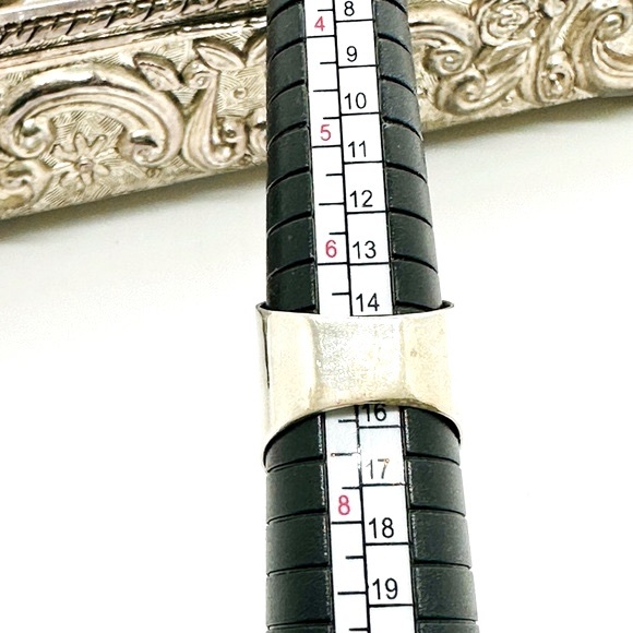 Silver Wide Multi Stone Modernist Ring - Picture 10 of 14